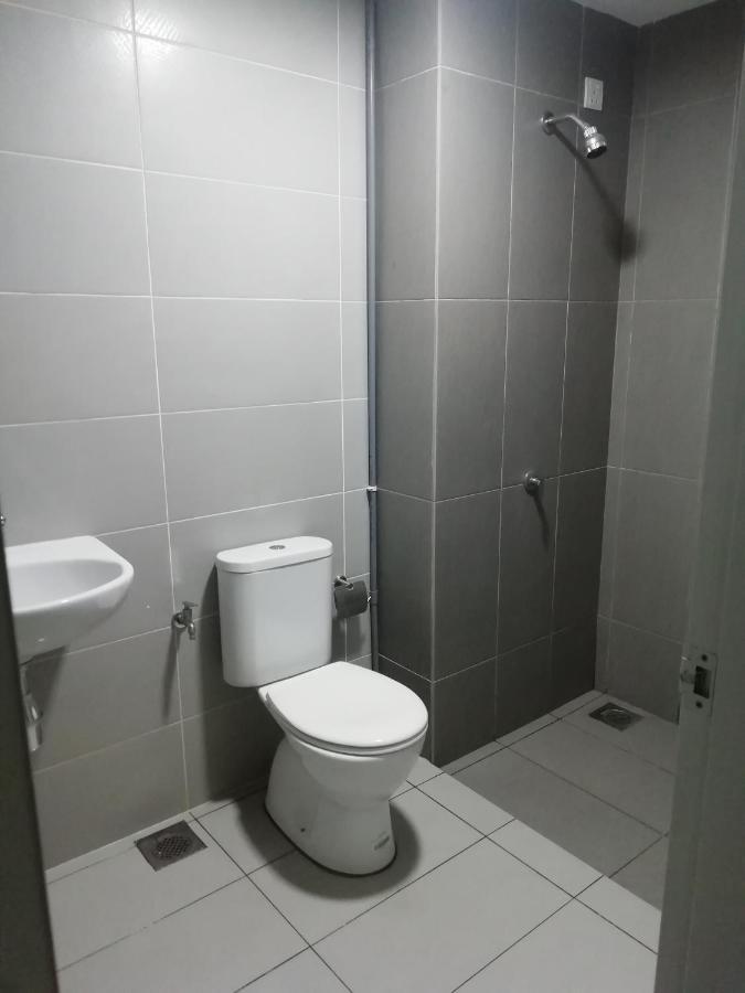 Fz Almyra Homestay Kajang Exterior foto